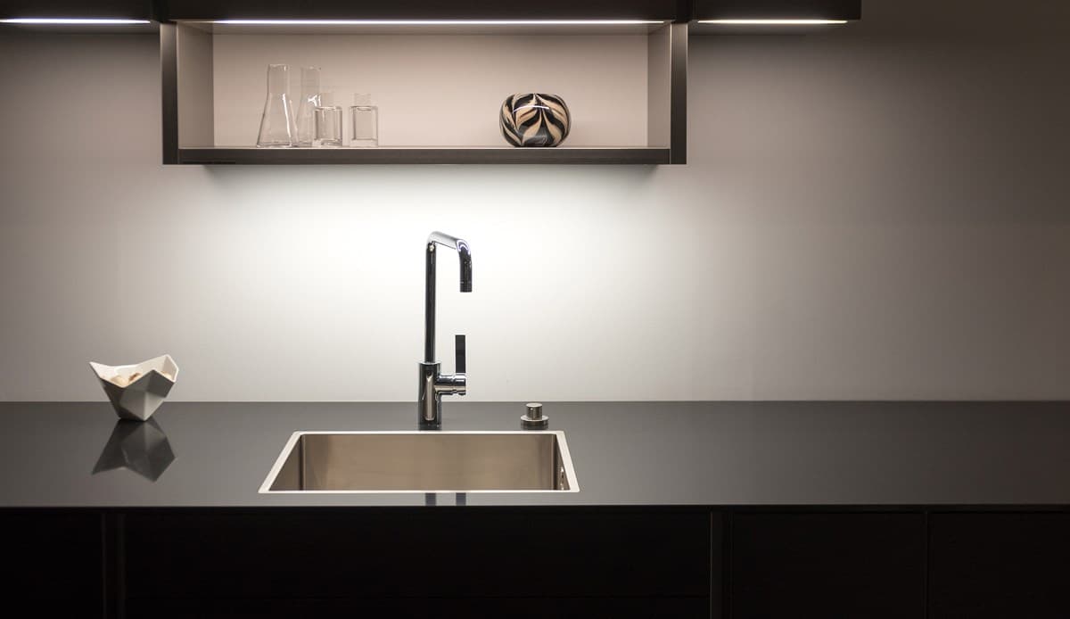Dark Modern Kitchen